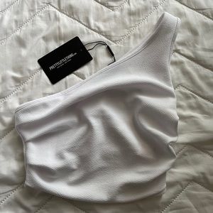 NWT One Shoulder Crop Top | Pretty Little Thing